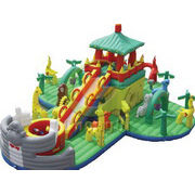 giant slide inflatable amusement park